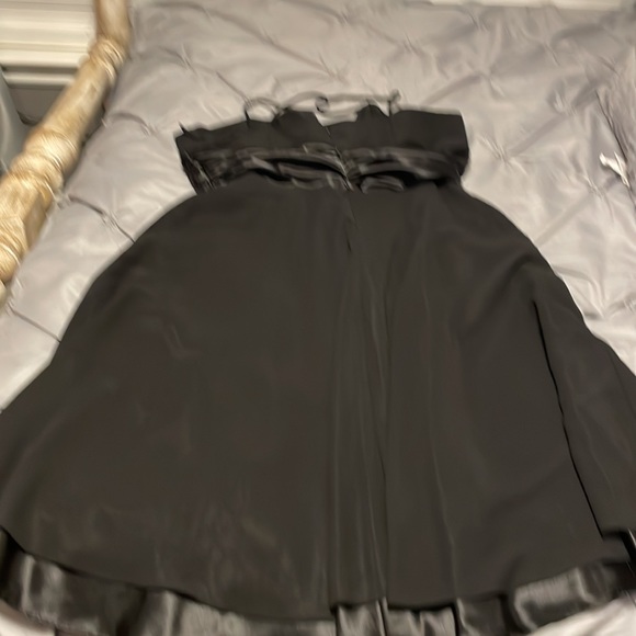 Black cocktail dress - Picture 4 of 5